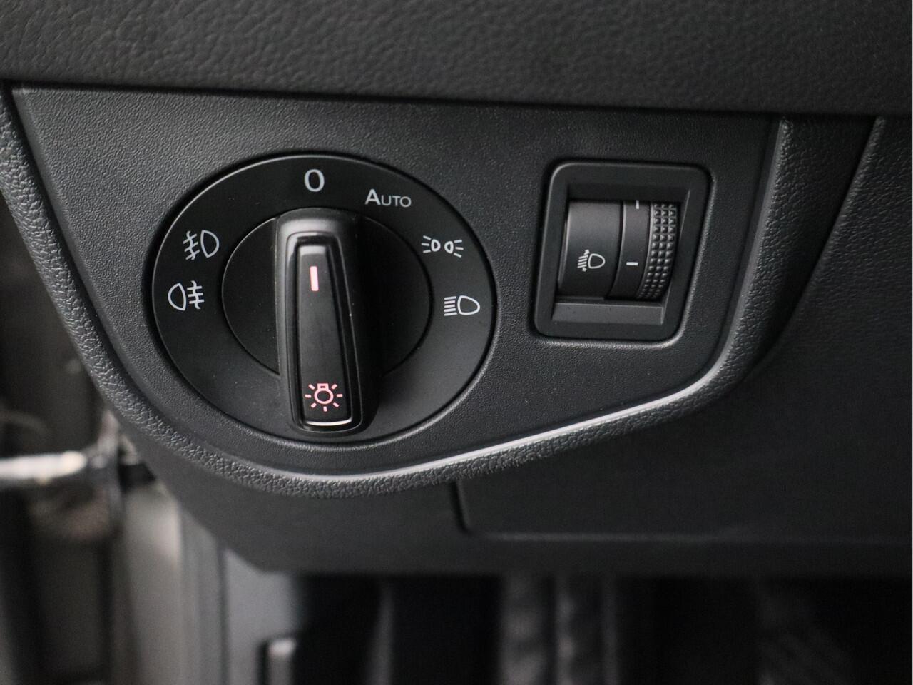 Volkswagen POLO 1.0 TSI Comfortline/ pdc voor en achter/ zeer mooi!