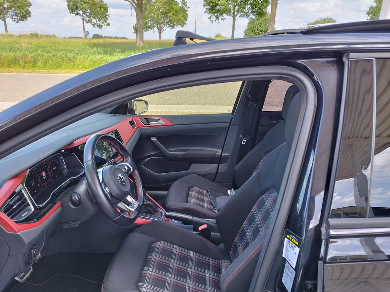 Volkswagen POLO 2.0 TSI GTI ** DSG ** VC ** Panodak ** 18 inch ** Beats Audio ** NAVI ** Carplay **