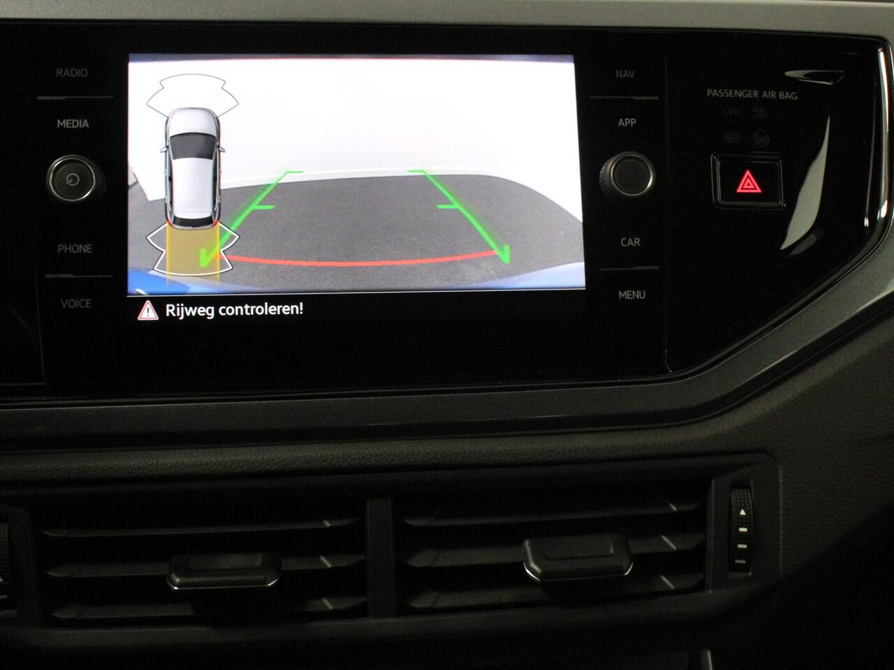 Volkswagen POLO 1.0 TSI Automaat Style Volkswagen Polo 1.0 TSI DSG Style | Navigatie | Climate Control | Adaptive Cruise Control | Camera | Lane Assist | LED Matrix | DAB | Parkeer sensoren | App Connect