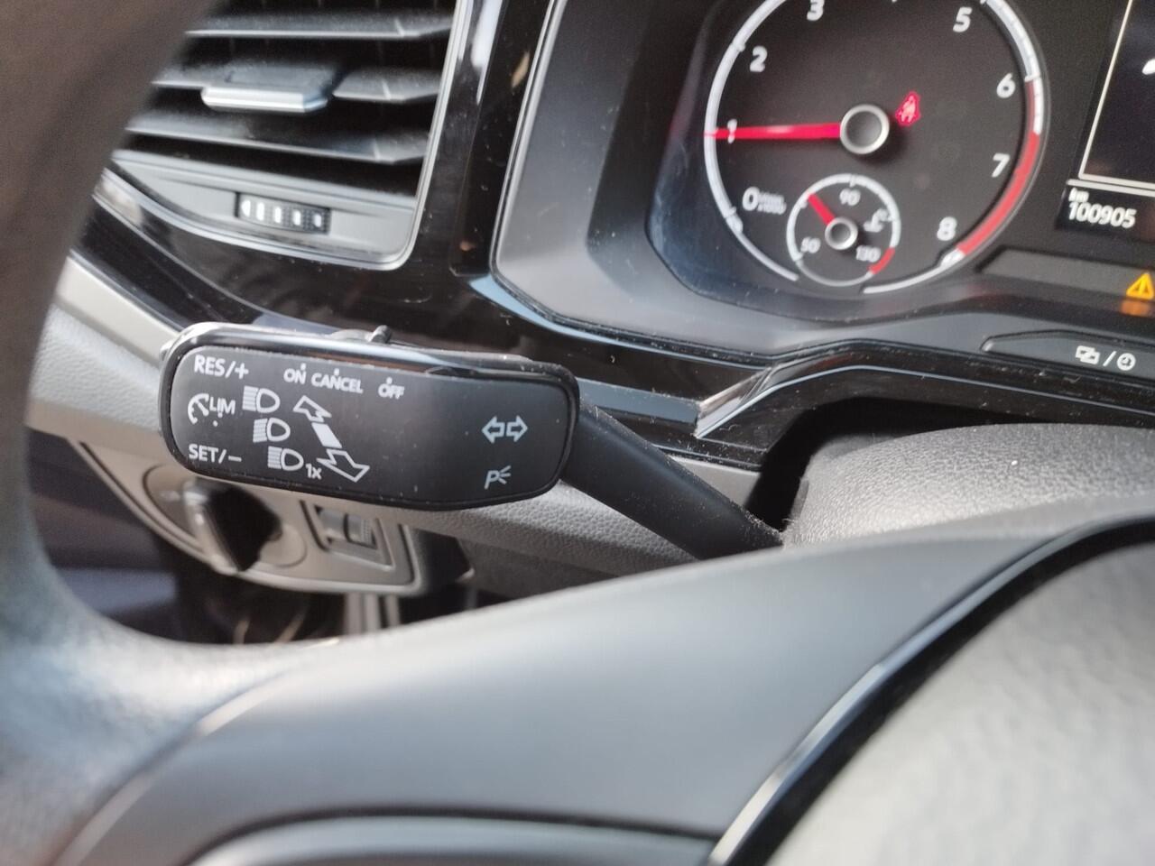 Volkswagen POLO 1.0 TSI Comfortline DSG ** 98.520 Km ** NAVI ** APP ** PDC **