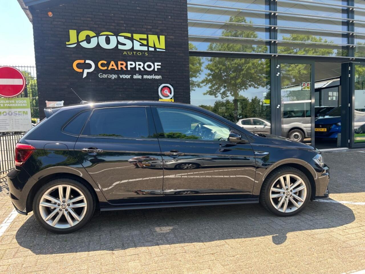 Volkswagen POLO 1.5 TSI HIGHL.BNSR R LINE