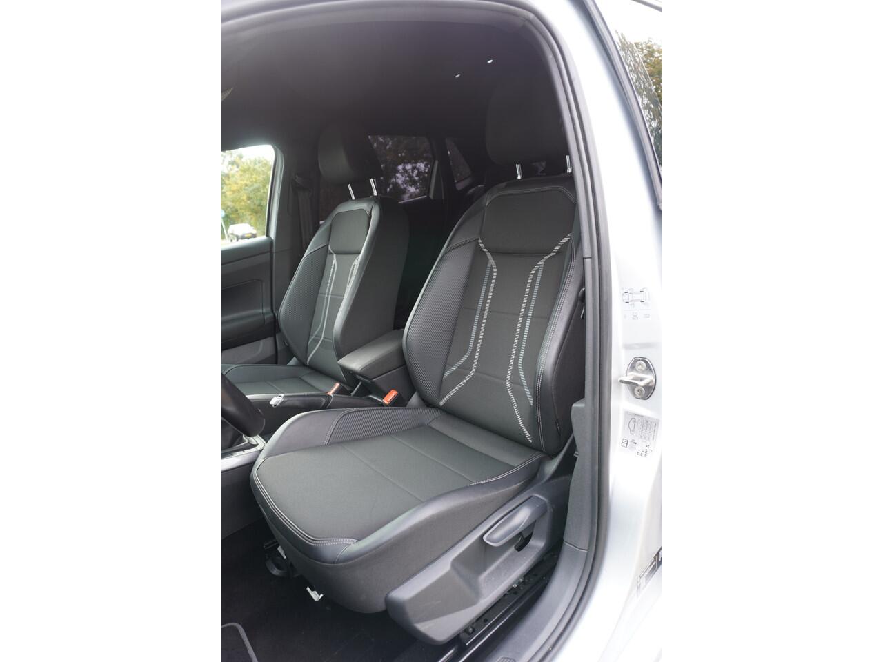 Volkswagen POLO 1.0 TSI Comfortline CARPLAY ZWARTE HEMEL ADDAPTIVE CRUISE