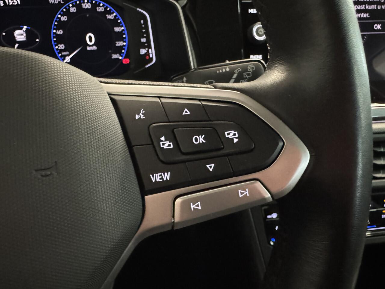 Volkswagen POLO 1.0 IQ Light/Stoelverwarming/Navi