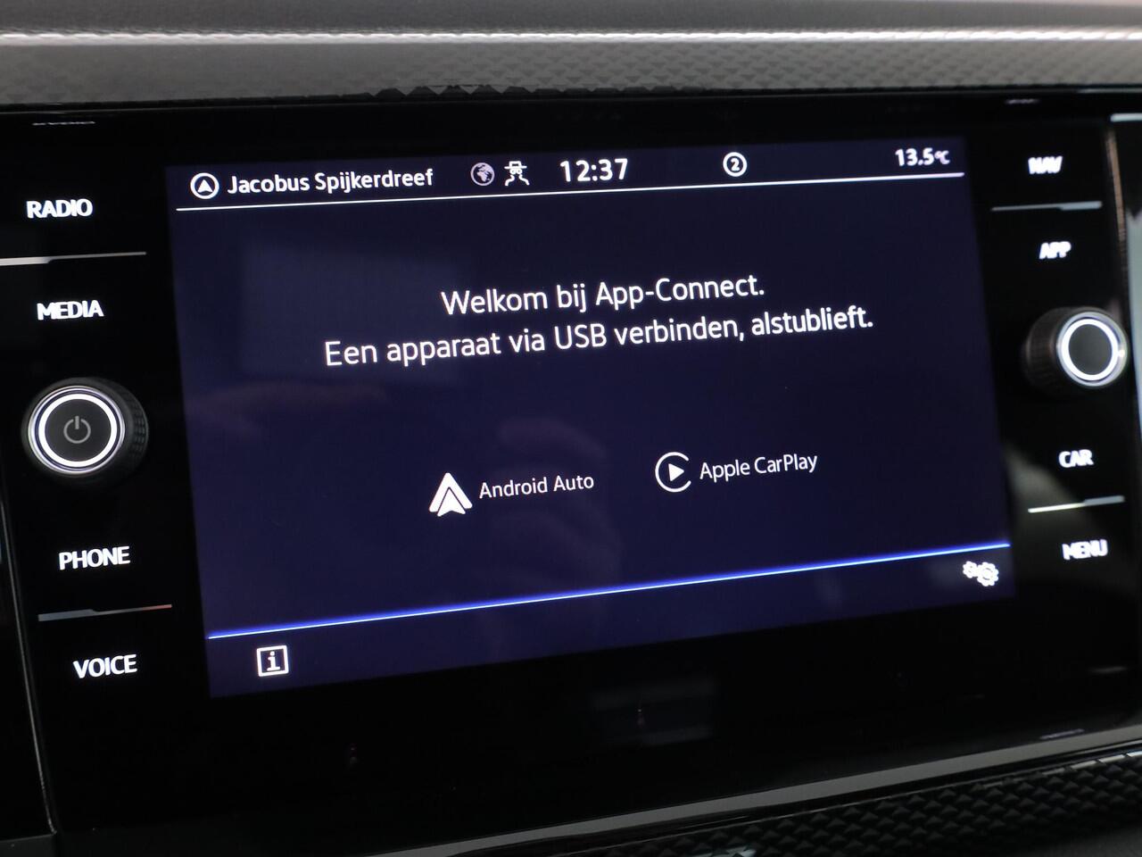 Volkswagen POLO 1.0 TSI Life 95 pk | Verlengde garantie | Navigatie | Parkeersensoren | Achteruitrijcamera | Adaptieve cruise control | Stoelverwarming |