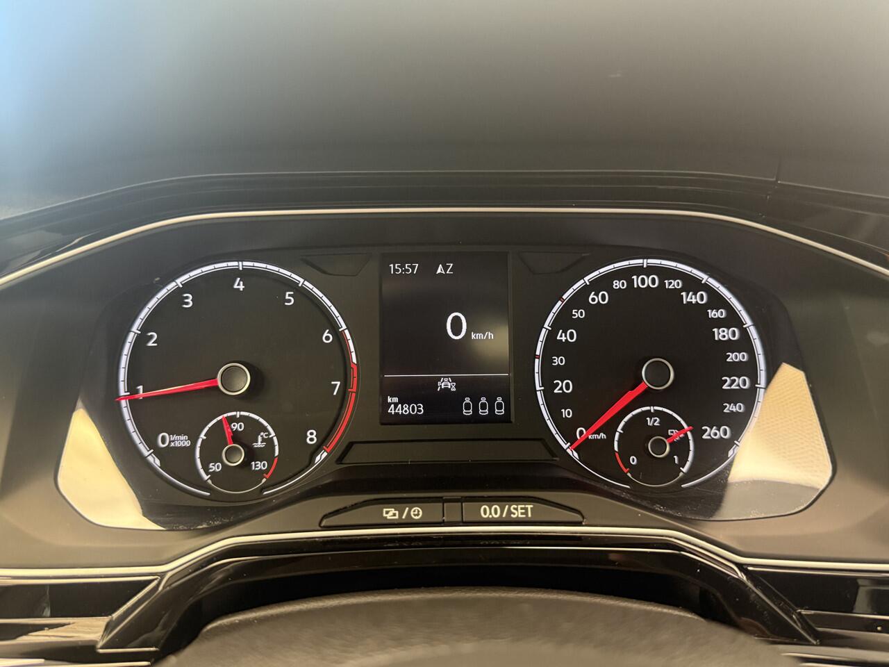 Volkswagen POLO 1.0 TSI Highline Business R-line Panoramadak Navigatie Full-led 24 maanden garantie mogelijk (*vraag naar de voorwaarden)