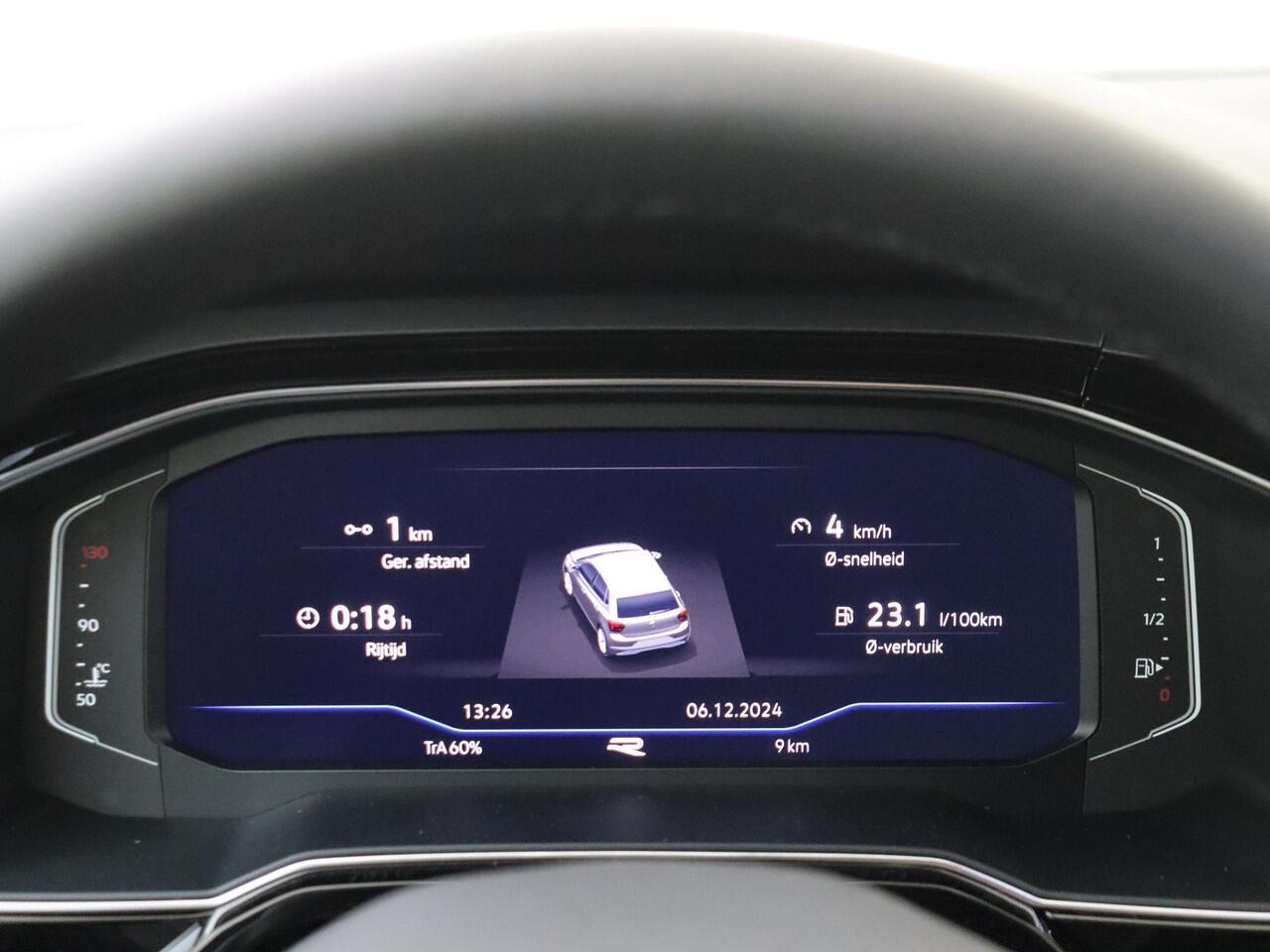 Volkswagen POLO R-Line Edition | 'App-Connect' draadloze smartphone integratie | Achterlichten LED | Afstandscontrolesysteem (Front Assist)