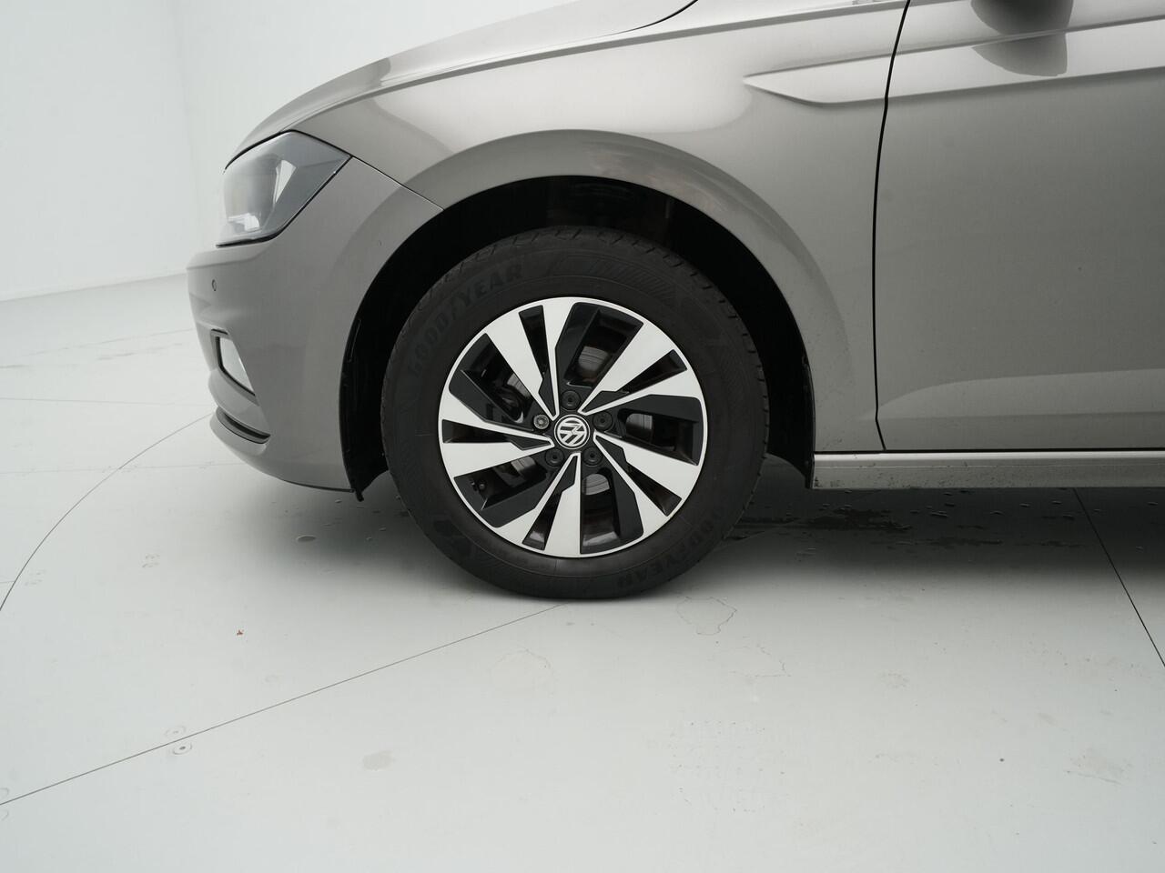 Volkswagen POLO 1.0 TSI 95pk Comfortline Navigatie Carplay Acc Pdc Dab 146