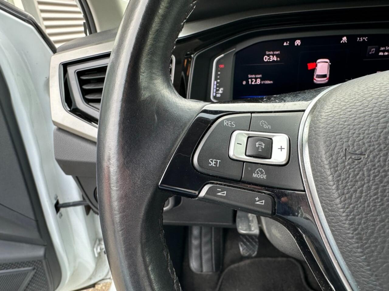 Volkswagen POLO 1.0 TSI Comfortline Business R-Line Camera Virtual cockpit C