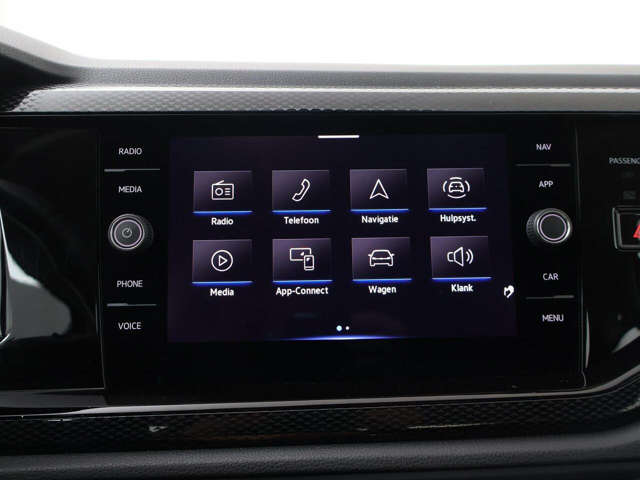 Volkswagen POLO 1.0 TSI Life | 95 PK | Navigatiesysteem | Parkeersensoren | Led verlichting |