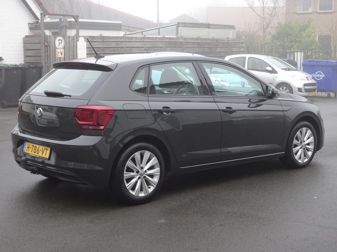 Volkswagen POLO 1.0 TSI Highline Automatische airco, trekhaak, automaat, navigatie, parkeersensoren, cruise controle, sportstoelen, licht metalen velgen, enz. GEEN IMPORT