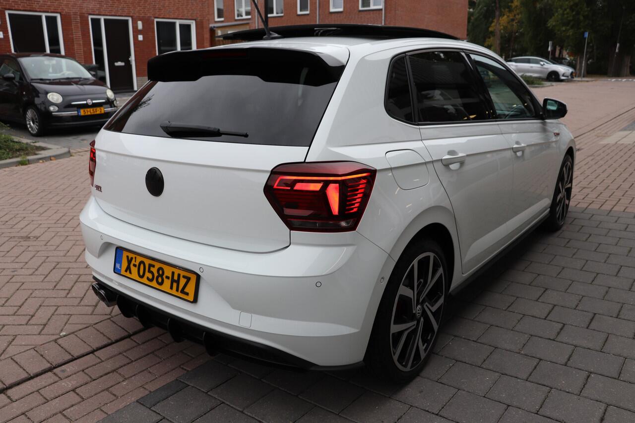 Volkswagen POLO 2.0 TSI GTI DSG. Panoramadak, Milltek uitlaat.