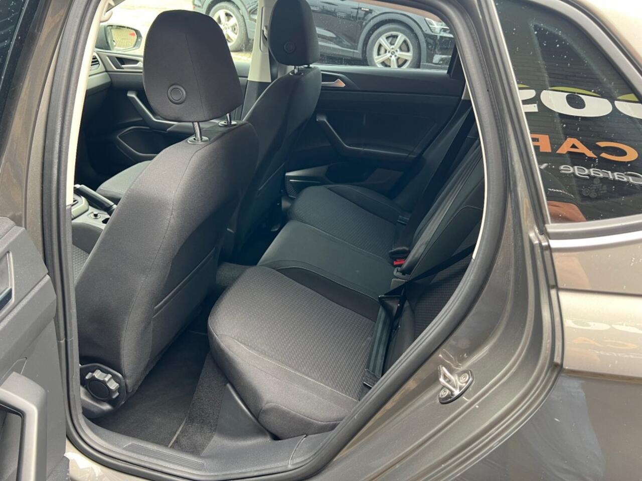 Volkswagen POLO 1.0 TSI COMF.L. BUS.