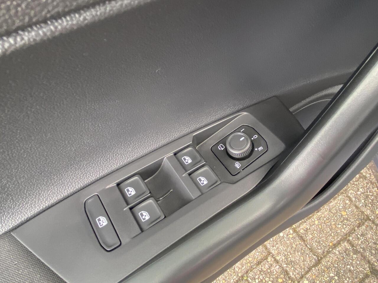 Volkswagen POLO 1.0 TSI Life Business