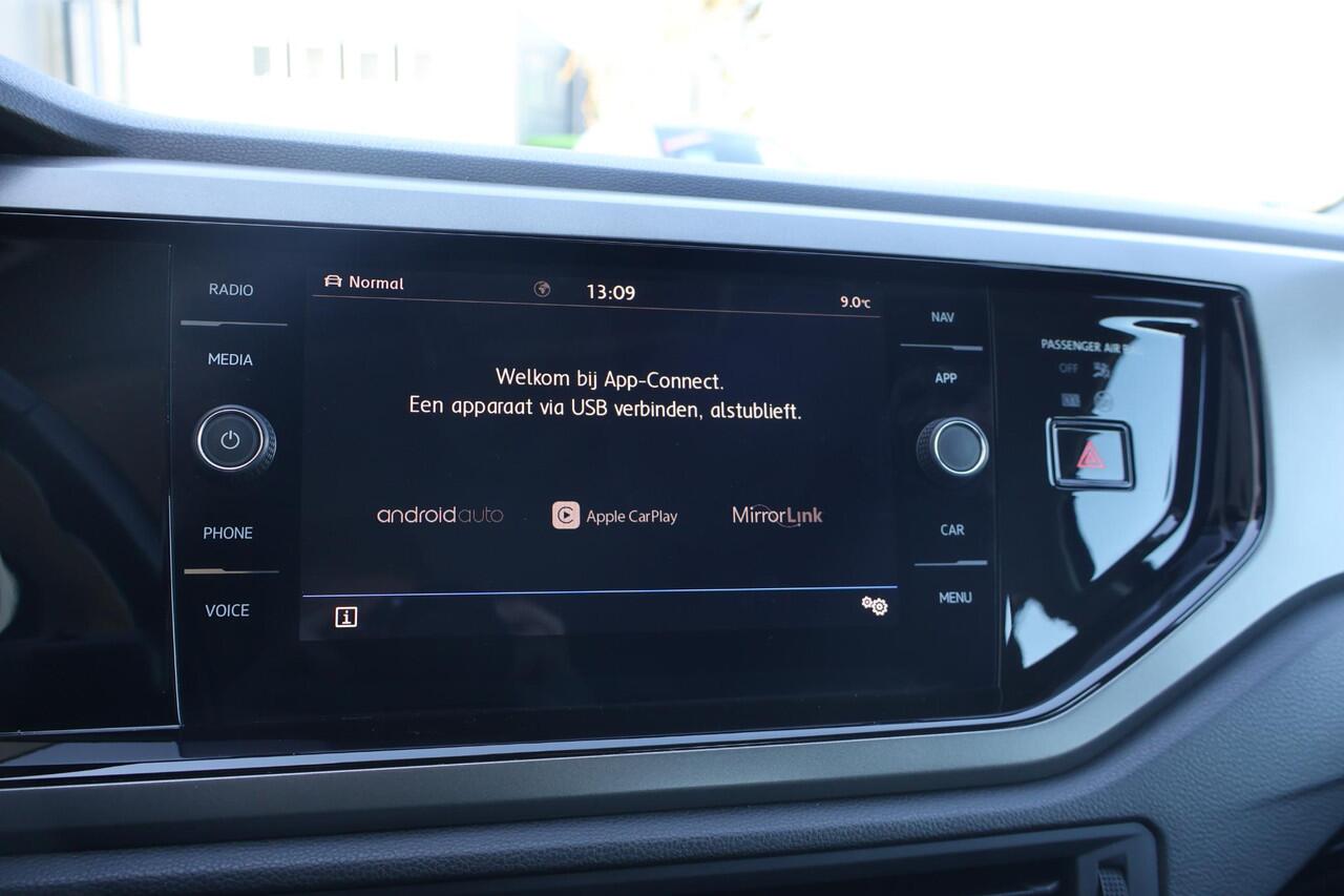 Volkswagen POLO 1.0 TSI Comfortline Business 1e Eigenaar | NL-Auto | Dealer Onderh | Ad Cruise | Carplay | Bots Systeem | Navi | Full Led | DAB | PDC | Start/Stop | Hill-Hold