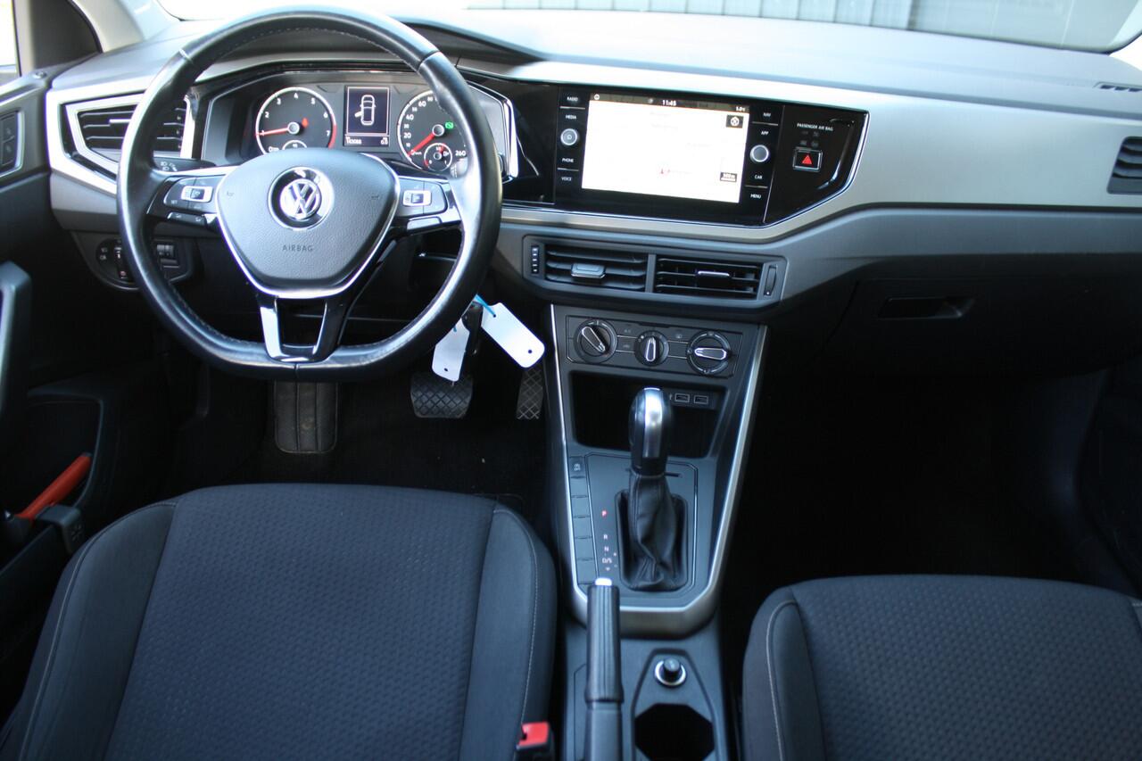 Volkswagen POLO 1.0 TSI Comfortline - AUTOMAAT - NAVIGATIE - AIRCO - 5-DEURS - RIJKLAAR