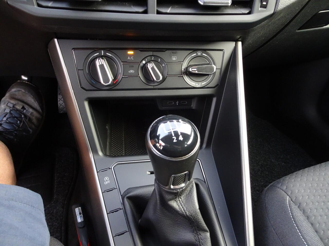 Volkswagen POLO 1.0 TSI Comfortline Airco, navigatie, app-connect, parkeersensoren voor en achter, licht metalen velgen 16 inch, cruise controle, enz.