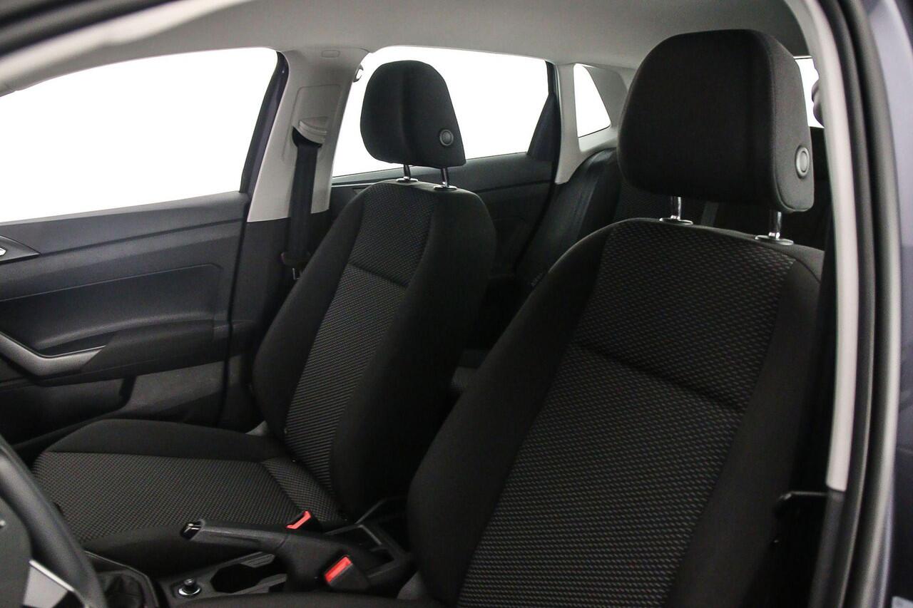 Volkswagen POLO Polo 1.0 TSI 95pk Cruise control, App connect, Parkeersensor achter, Airco, DAB, Radio, LED koplampen, Bluetooth