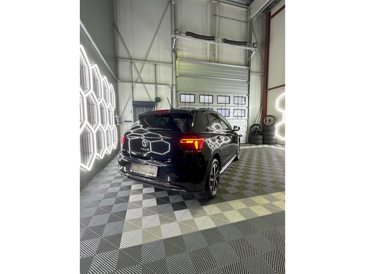 Volkswagen POLO R-Line 1.0 Tsi Dsg Bj2021 31dkm!!! Financiering mogelijk