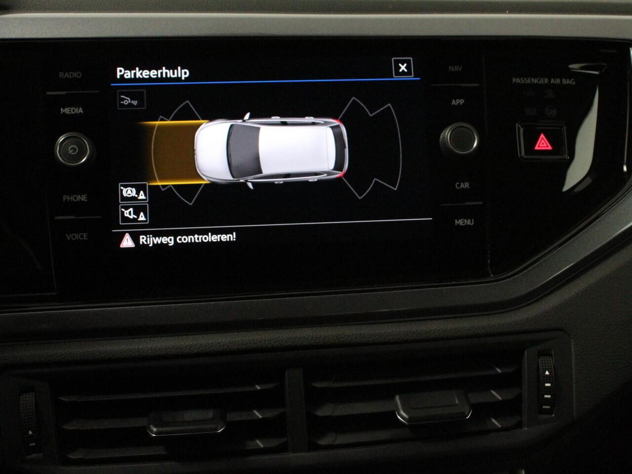 Volkswagen POLO 1.0 TSI Automaat Style Volkswagen Polo 1.0 TSI DSG Style | Navigatie | Climate Control | Adaptive Cruise Control | Camera | Lane Assist | LED Matrix | DAB | Parkeer sensoren | App Connect