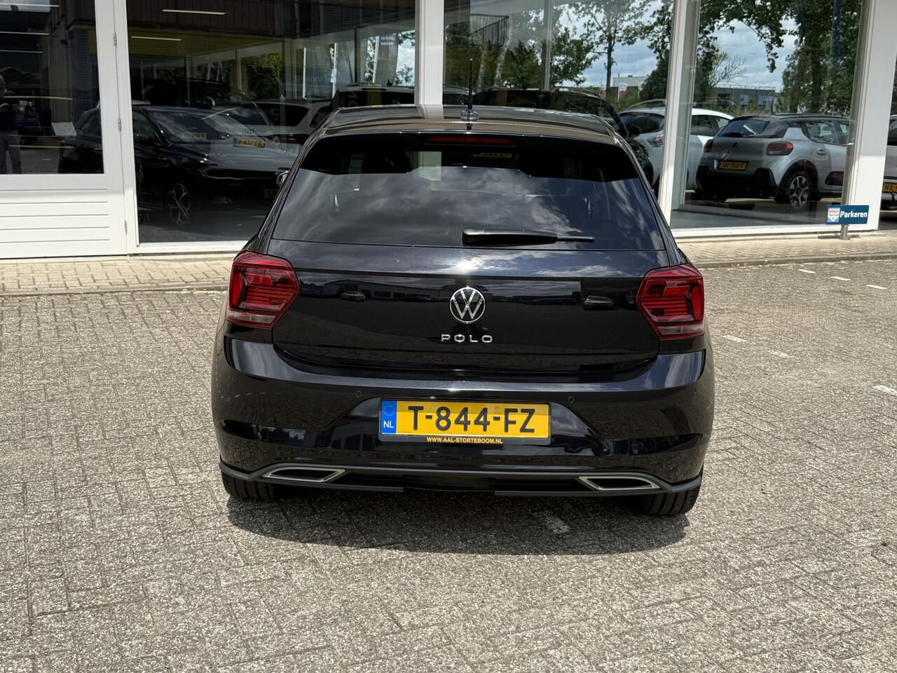 Volkswagen POLO 1.0 TSI Highline R | LED | Pano | Keyless | PDC v+a incl camera | Apple Carplay | ECC | Afn. trekhaak
