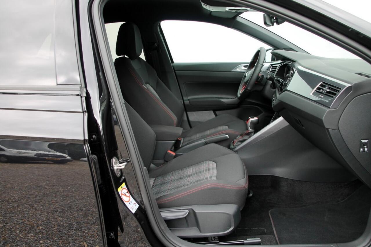 Volkswagen POLO 2.0 TSI GTI - 207 pk **Beats / IQ Light / Carplay