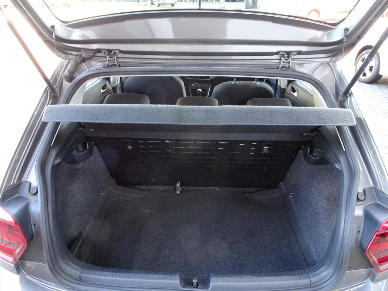 Volkswagen POLO 1.0 MPI Comfortline AIRCO l CruiseControl l Trekhaak