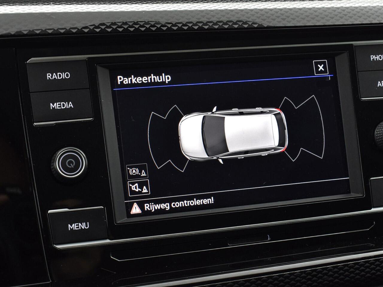 Volkswagen POLO 1.0 TSI 95pk Life · Apple/Android Car Play · P-Sensoren · Getint Glas · Airco · 15'' Inch · Garantie t/m 11-09-2027 of 100.000km