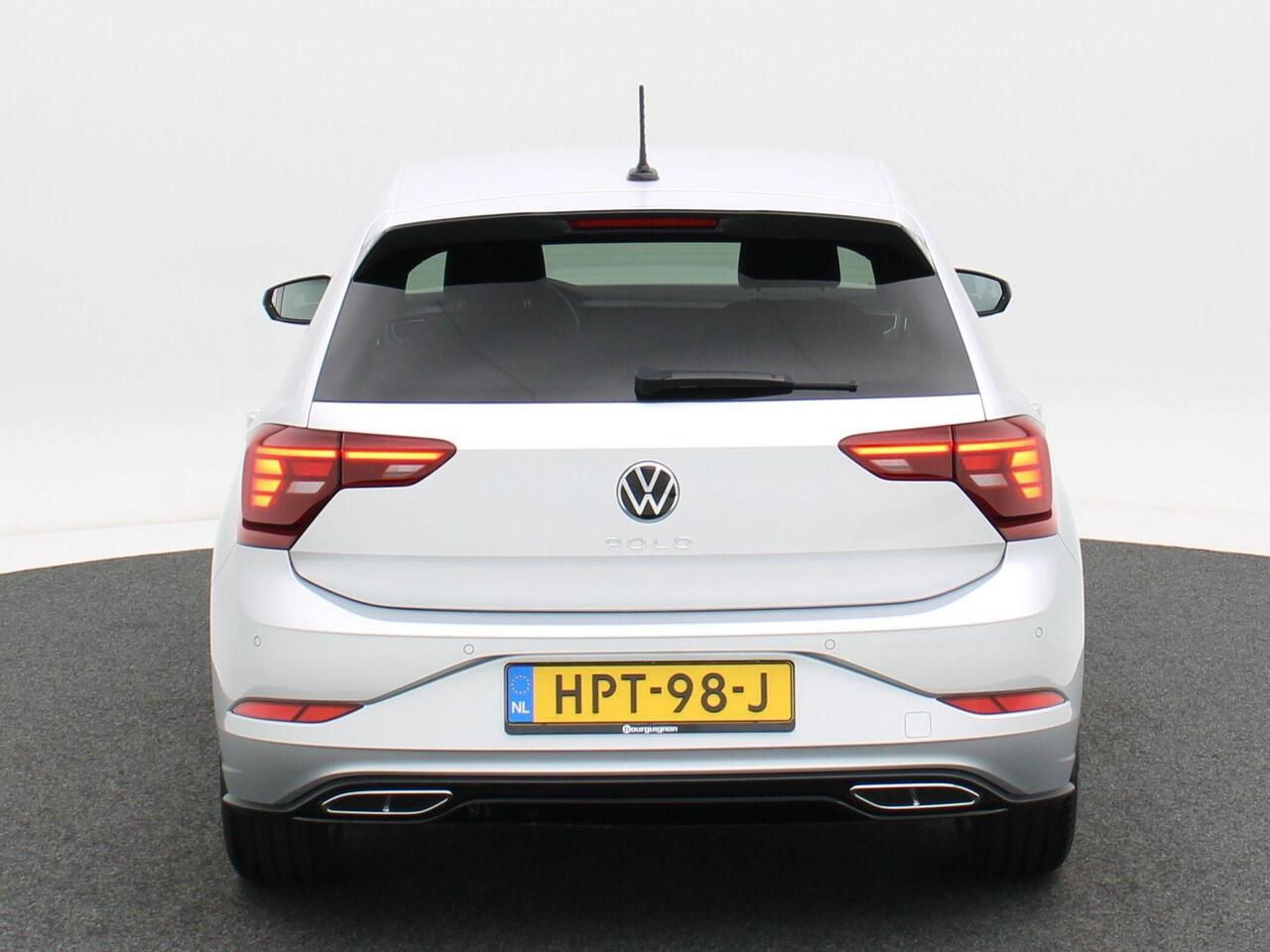 Volkswagen POLO 1.0 TSi 110 Pk Automaat R-Line Business | LED | 16 Inch | Privacy Glass | Parkeersensoren V+A | Camera | CarPlay | 13.716 Km!!