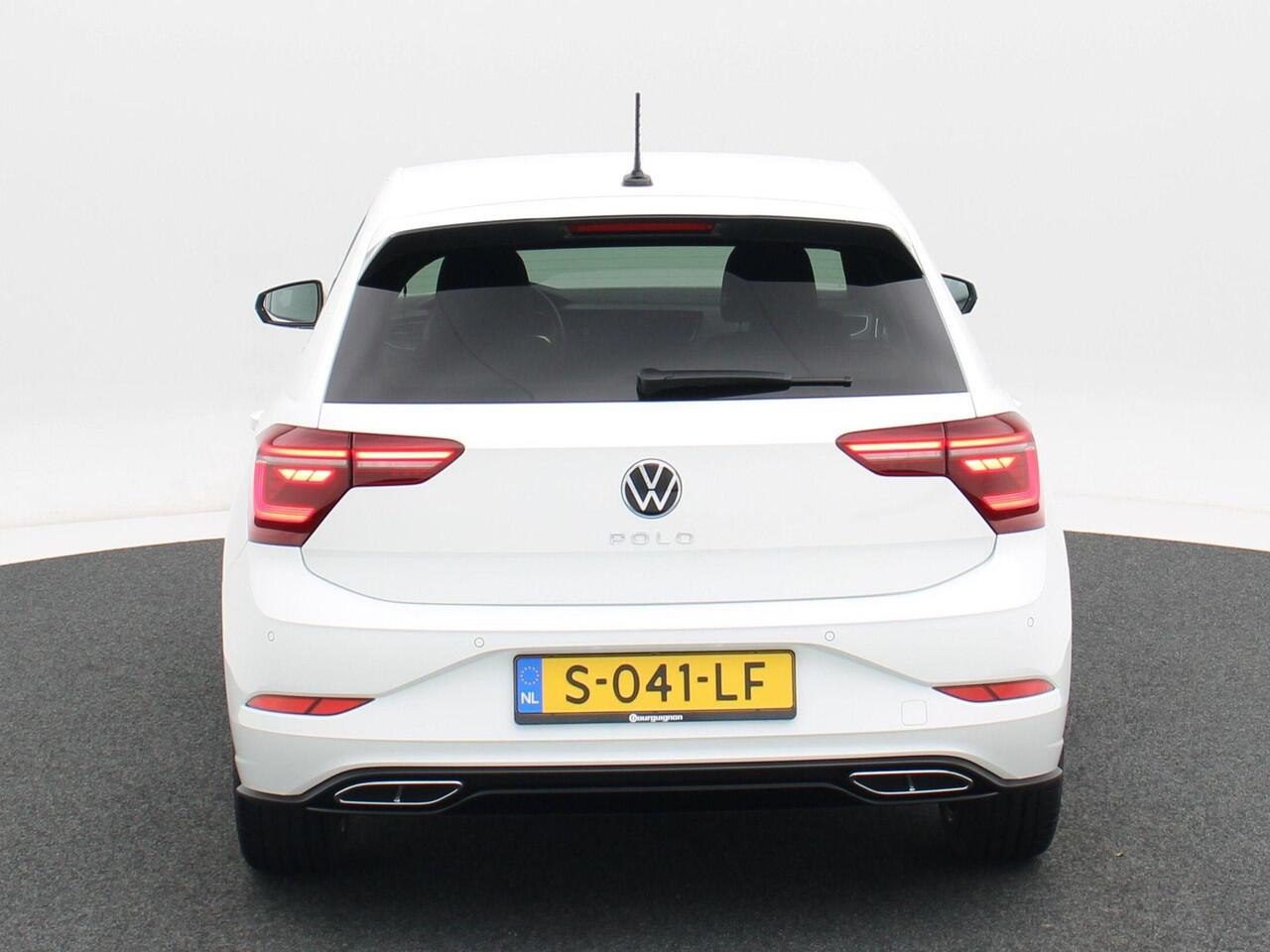 Volkswagen POLO 1.0 TSi Automaat R-Line Business | IQ Led | Adaptive Cruise | Stoel Verwarming | Camera | Carplay | Navigatie | Parkeersensoren | 17 Inch | 15.570 Km!!