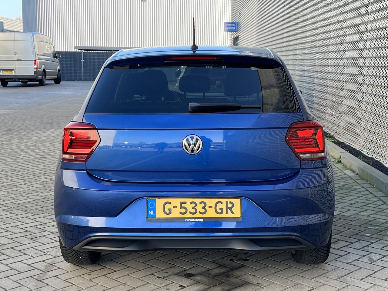 Volkswagen POLO 1.0 MPI Comfortline / App connect / Airco / Cruise controle / Lichtmetaal 15 inch /