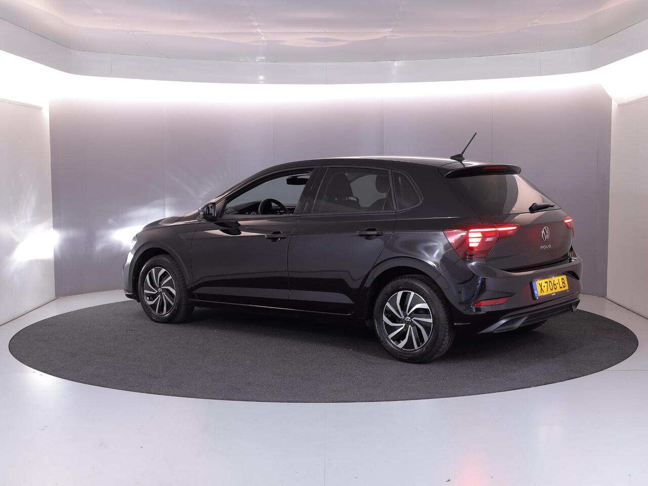 Volkswagen POLO 1.0 TSI Life 95 pk | Verlengde garantie | Navigatie | Parkeersensoren | Achteruitrijcamera | Adaptieve cruise control | Stoelverwarming |