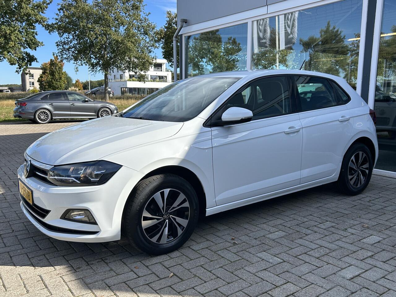 Volkswagen POLO 1.0 TSI Comfortline 50% deal 6.475,- ACTIE Cruise / Airco / Telefoon / Navi / LMV