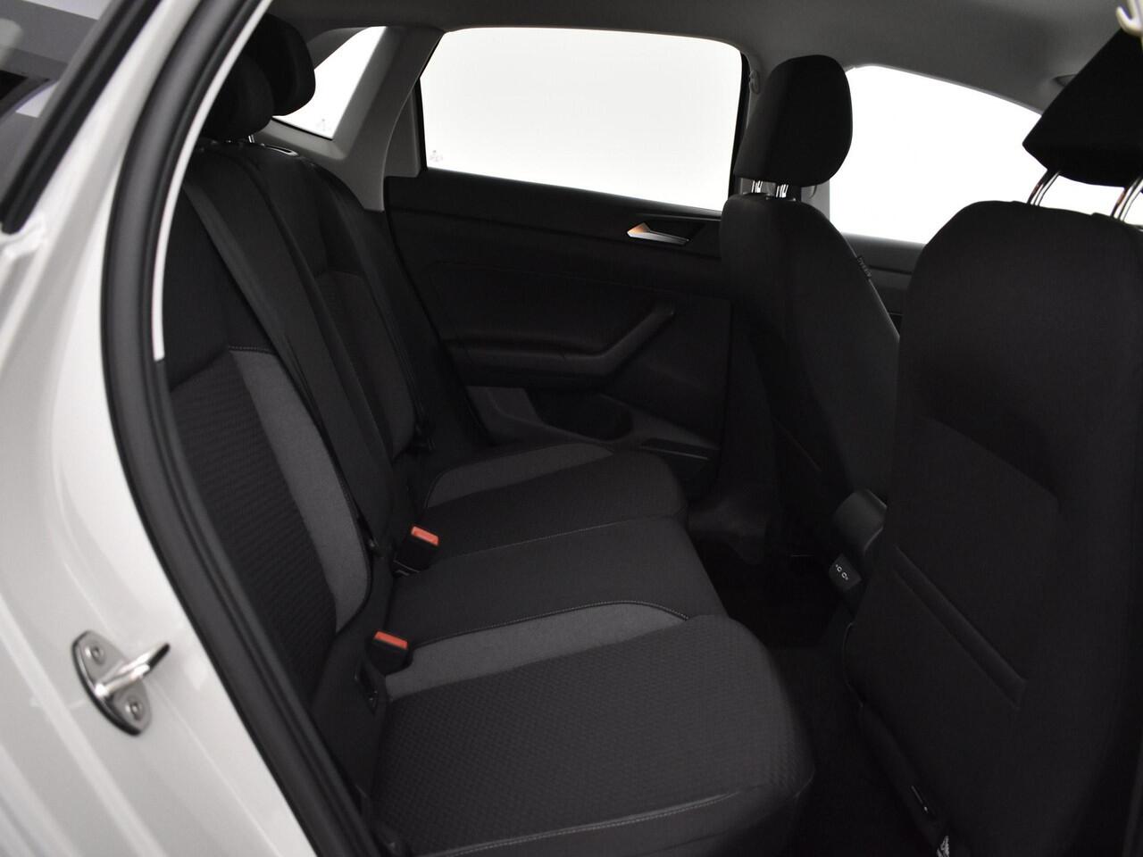 Volkswagen POLO Life Edition 1.0 TSI 95 pk 5 versn. Hand · Airconditioning automatisch, 2-zone (climatronic) ·