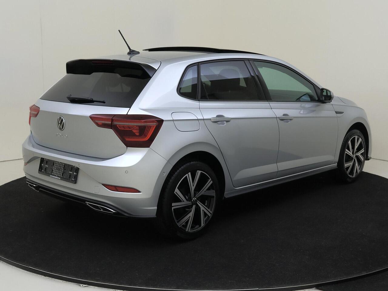 Volkswagen POLO R-Line Edition | 'App-Connect' draadloze smartphone integratie | Achterlichten LED | Afstandscontrolesysteem (Front Assist)