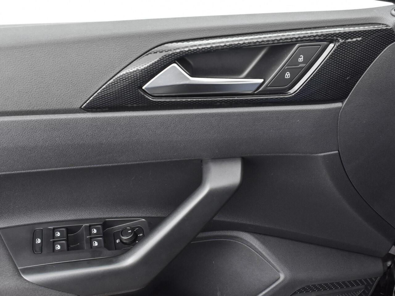 Volkswagen POLO 1.0 TSI 95pk Life · Apple/Android Car Play · Navigatie · Camera · Keyless · P-Sensoren · 15'' Inch · Garantie t/m 18-09-2027 of 100.000km