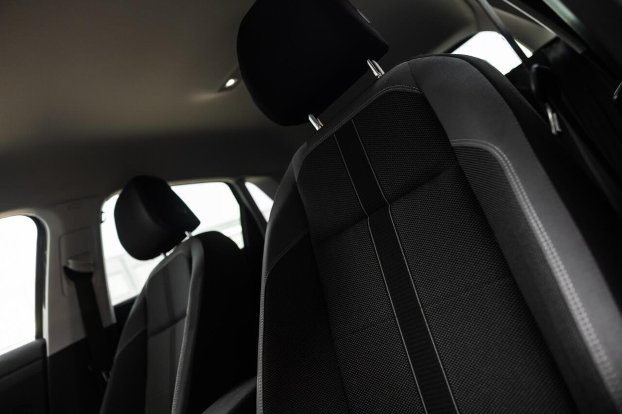 Volkswagen POLO 1.0 TSI Style | CarPlay | Stoelverwarming | Cruise Control |