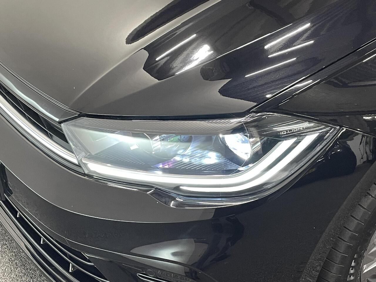 Volkswagen POLO 1.0 TSI R-Line DSG Navigatie Apple Carplay/Android Auto Camera Parkeersensoren Adaptive Cruise Control Matrix-LED-koplamp Lichtmetalen velgen Climate Control Getinte ramen