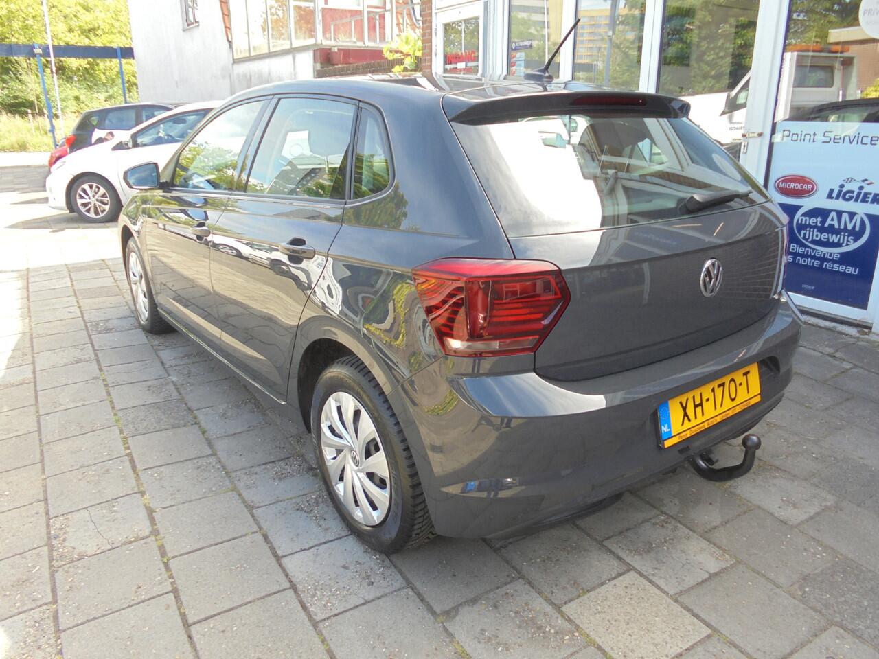 Volkswagen POLO 1.0 MPI Comfortline Business Navigatiesysteem, Parkeerassistentie, Airconditioning, Trekhaak, Lederen Bekleding
