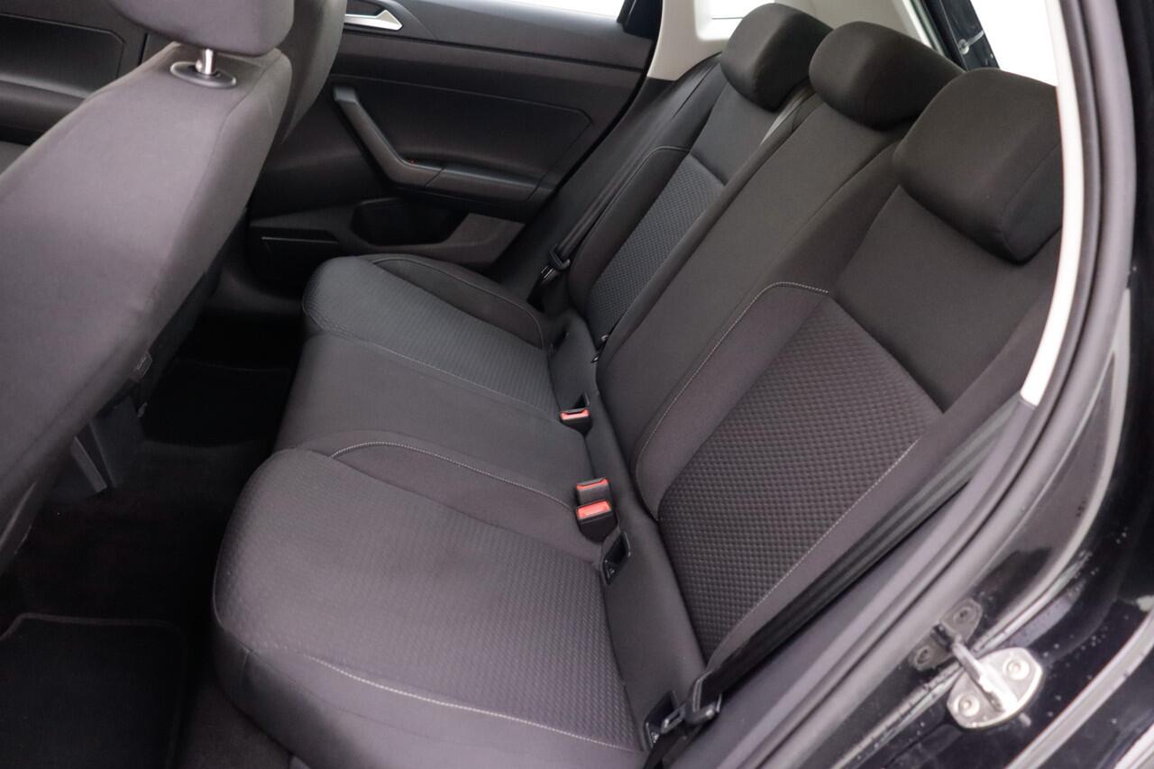 Volkswagen POLO 1.0TSI Dsg Highline Business NAVI | STOELVERW. | CLIMA | CARPLAY | PDC V+A | LMV 16 INCH