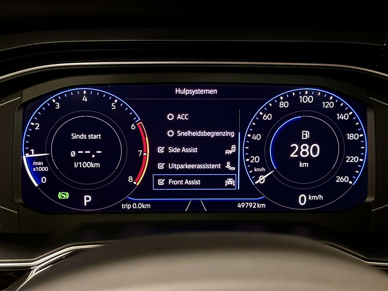 Volkswagen POLO 1.0 TSI R-Line Business | Achteruitrijcamera | Parkeersensoren | IQ Light | Apple Carplay | Android Auto | Stoelverwarming | Adaptive Cruise Control | Keyless