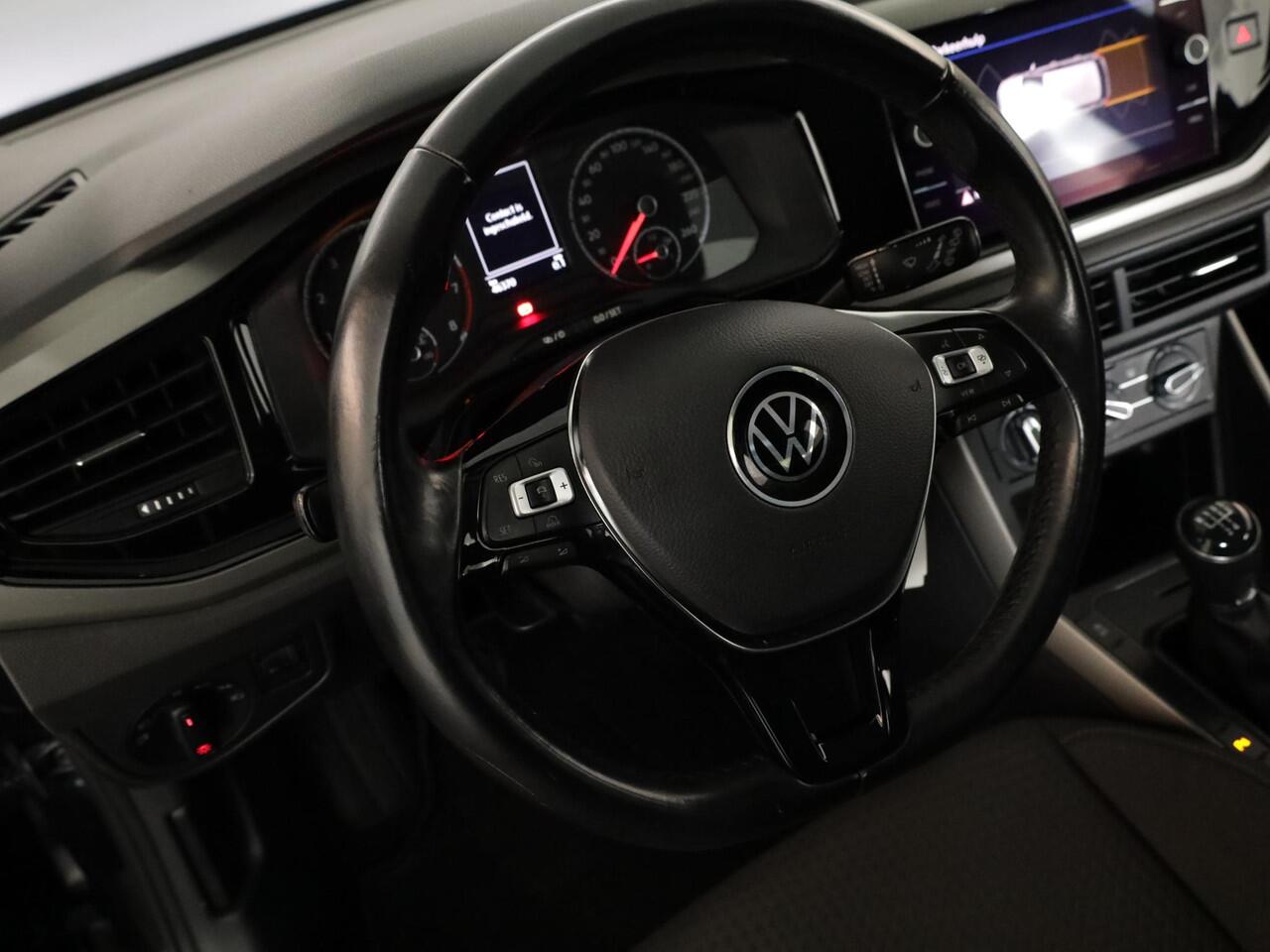 Volkswagen POLO 1.0 TSI R-Line Edition 95 pk | Navigatie via App | Airco | Parkeersensoren | Adaptieve cruise control | Licht- en zicht pakket |