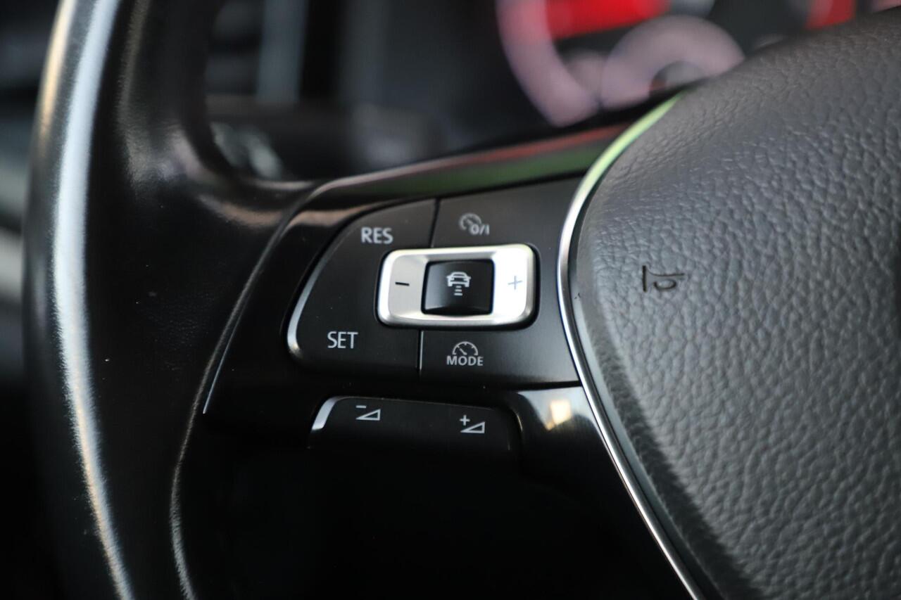 Volkswagen POLO 1.0 TSI Comfortline 95PK NAP Clima 15 inch LMV Carplay Android Navigatie Adaptive Cruise LED