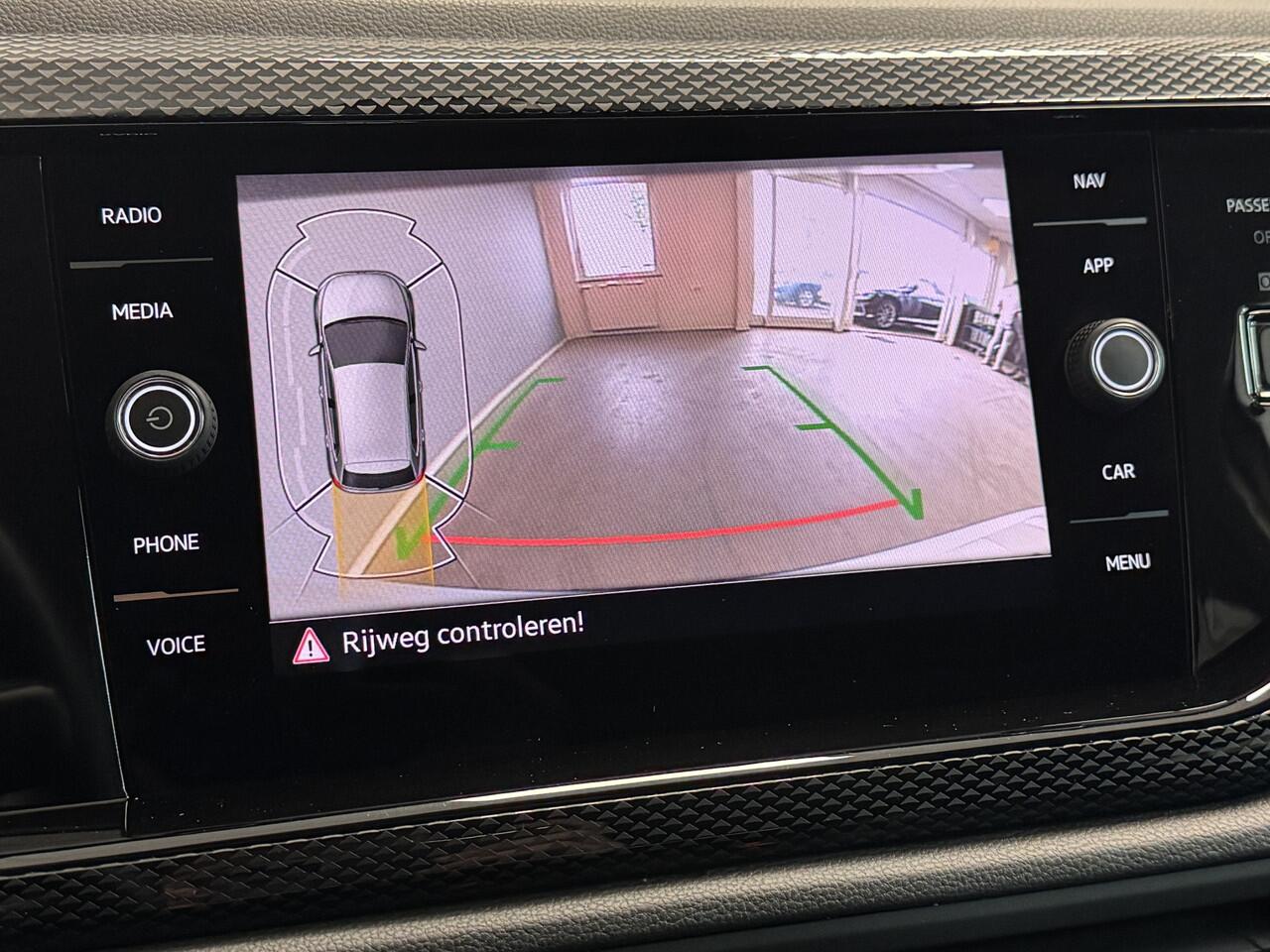 Volkswagen POLO 1.0 TSI Stoelverwarming/Parkeersensoren/ACC