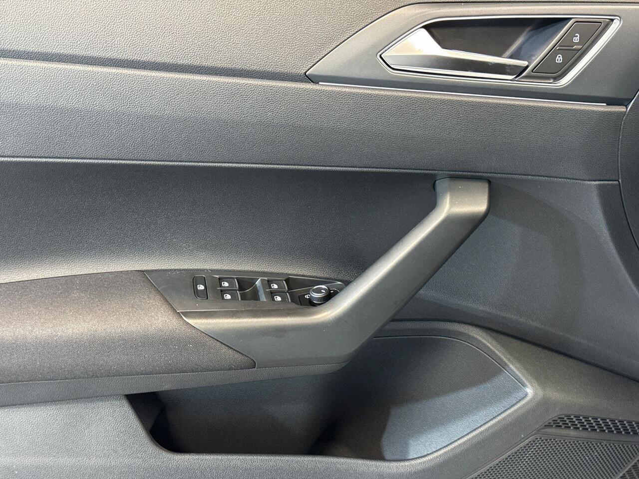 Volkswagen POLO 1.0 115pk TSI R-Line Achteruitrijcamera | Keyless Entry | App-connect