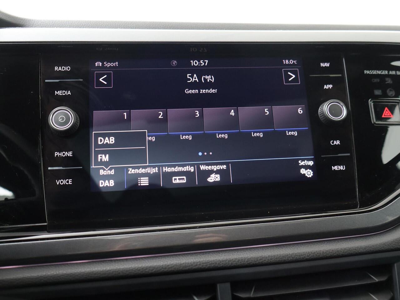 Volkswagen POLO 1.0 TSI Highline | 95 PK | Panoramadak | LED verlichting | Apple Carplay/Android Auto | R-Line |