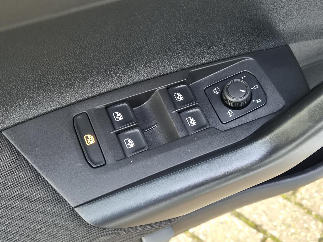 Volkswagen POLO 1.0 TSI Life | PDC | Airconditioning | LM velgen | Navigatie