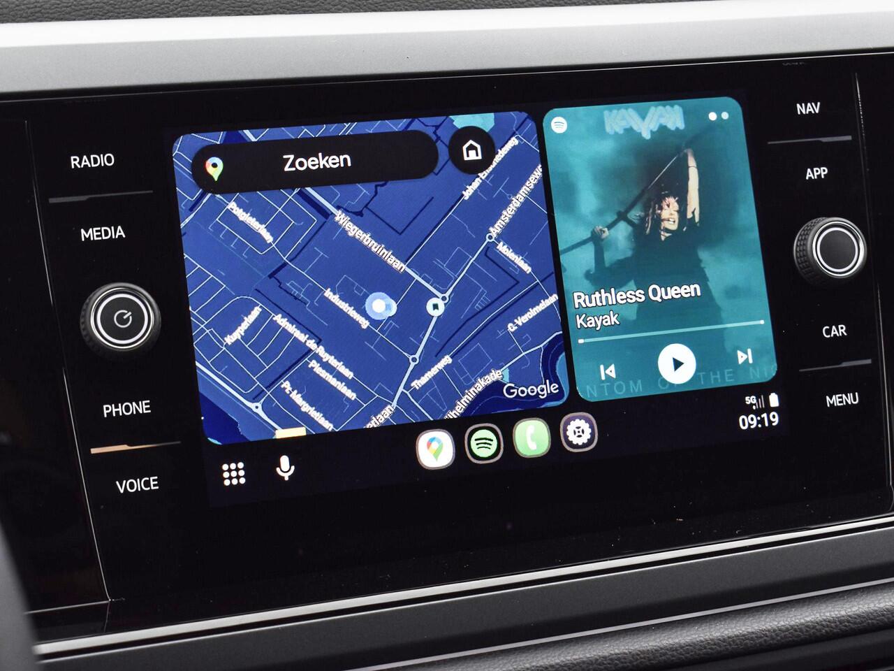 Volkswagen POLO 1.0 TSI 95pk DSG R-Line · Camera · Apple/Android Car Play · P-Sensoren · ACC · Getint Glas · 16'' Inch · Garantie t/m 24-11-2028 of 100.000km