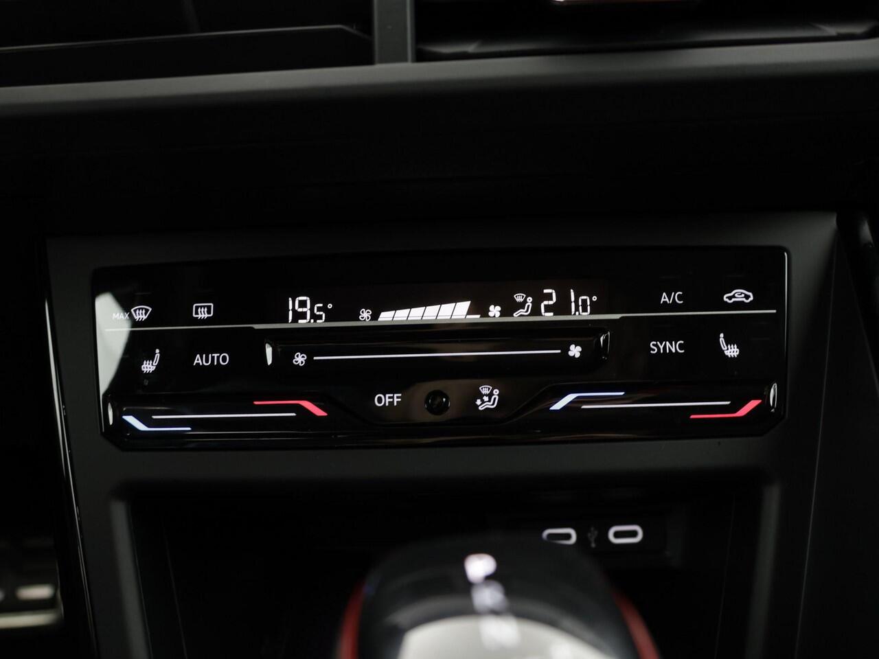 Volkswagen POLO 2.0 TSI 207pk DSG GTI Edition 25 · Panoramadak · Camera · Keyless · Apple/Android Car Play · Beats Audio · Navigatie · IQ.Light · Stoelverwarming · 18'' Inch · Garantie t/m 27-02-2028 of 100.000km