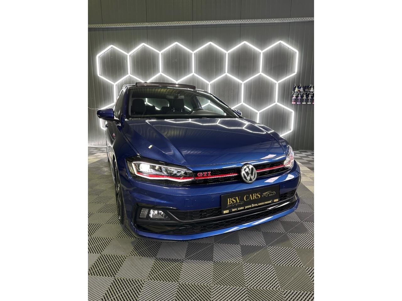 Volkswagen POLO 2.0 GTI Virtual Pano Dsg Beats Camera Kw-V3 verlagingset