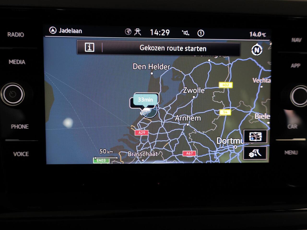 Volkswagen POLO 1.0 TSI R-Line 110pk DSG| Navi| 17'LMvelgen | Matrix LEDlampen| Digital display